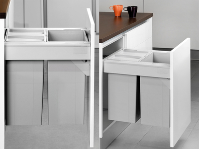 Montaje de un contenedor de reciclaje